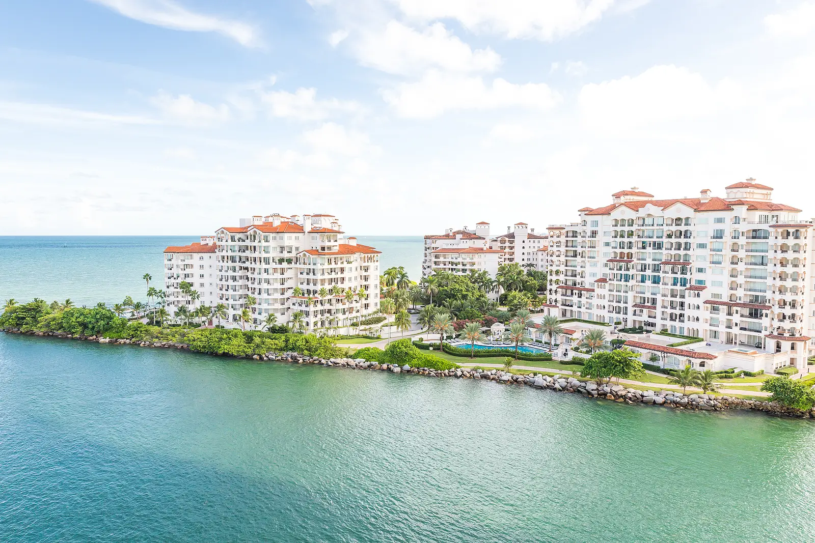 Managing Multi-Family Properties in Miami: What Owners Should Know