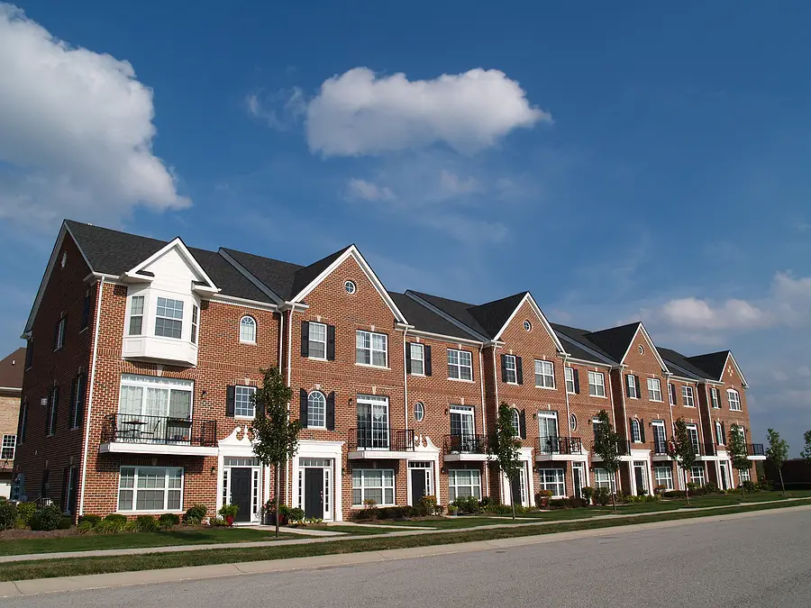 Managing Multi-Family Properties in Miami: What Owners Should Know